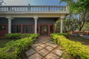 SaffronStays Hill Crest