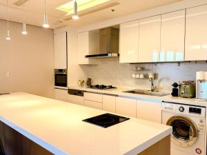 Prime Gangnam 2BR, Subway 1 Min, COEX Walk