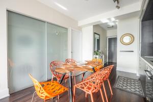 Bright 1 Bedroom High Floor in the Heart of Downtown