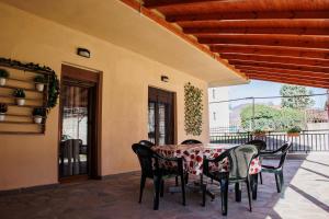 Anastasias Kastoria Cozy Modern Garden Retreat