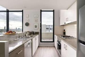 City Meets The Sea Melbourne Penthouse