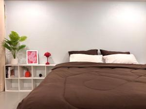 Yolk Room 1 Bangsue - Near MRT