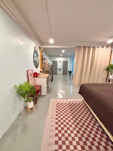 Yolk Room 1 Bangsue - Near MRT