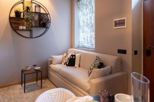 Luxury Art & Chromotherapy Apt-Hospital District3