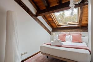 Calm and bright apartment, center La Latina D.ALB