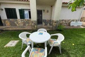 Forcat - Apartamento con jardín y piscina