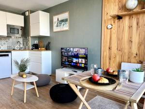 Studio vue sur le Port Olona ! 2 adultes 2 enfants