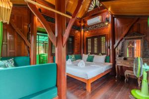 V89 6BR Timeless Design Huge Pool & Mountain View