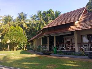 BharathaPuzha Resort