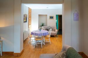 Isle of Erne Escape - Lakeside & Town Location