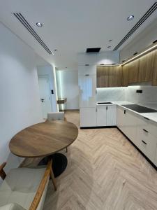 Burj Khalifa & Canal View Apartment