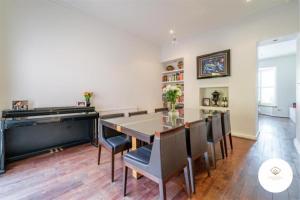 Elegant 5-Bed House Free Parking Edgbaston, Birmingham