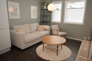 Modern Apt, Near city centre , Walking distance