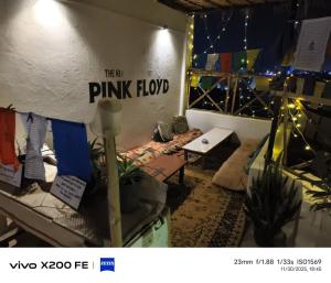 Pink Floyd cafe & hotel , pushkar