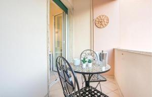 1 Bedroom Stunning Apartment In Sestri Levante