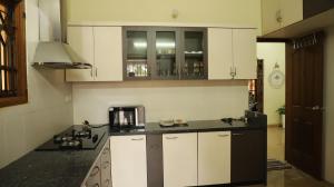 Gorgeous Inn - Homestay in Mangalore by UrbanEase