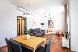 31ind1117- Apartment near sagrada Familia