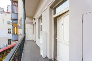 Quiet Apartment Near River and City Center