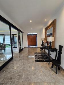 Villa Akasha Luxury 6 bedroom villa near beach