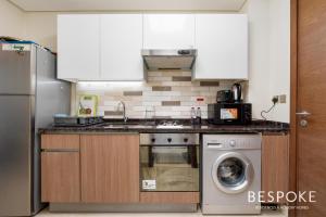 Bespoke Holiday Homes - Cozy Modern Studio in Samia by Azizi