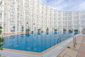 Free housekeeping visits during your stay - StayShort - Captivating 1BR in JLT Perfect for 4