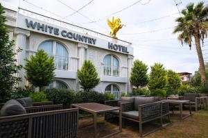 White Country Villages Hotel