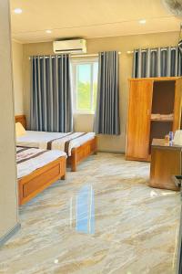 Yến Ánh Xuân Hotel