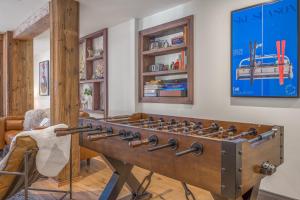 Central 4 bedroom apartment with spa access