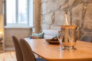 Luxury Style 10 with AC Downtown Porto near Metro