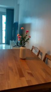 Charming 1BR with Natural Light