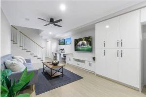 Cozy Sunnybank Base - Unit 3 | Near Shops & Eats