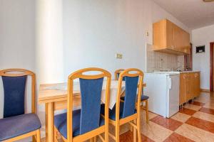 Holiday apartment Vesna 6 with terrace