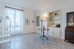 GuestHost - Charme dEpoca Torino Centro