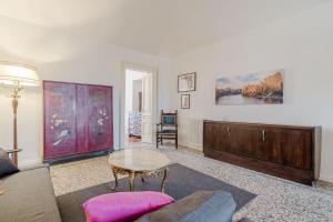 GuestHost - Charme dEpoca Torino Centro