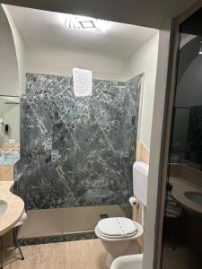 Leone Camere Dautore - CHIAIA