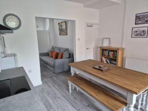 Stylish Ashbourne townhouse near the Peak District and Alton Towers