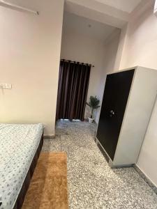 Spacious 1bhk in malviya nagar