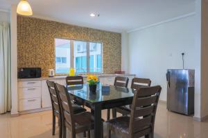 Marina Island Lumut 3 Bedroom Holiday Apartment