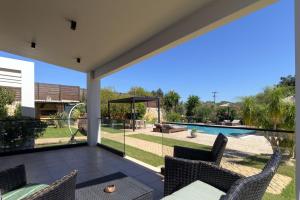 Villa Carreta by PosarelliVillas