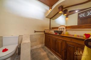 Treasure of Bali, 3BR villa, infinity pool, staff