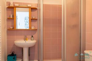 527 - T2 en duplex avec vue sur la plage et le Port dErquy