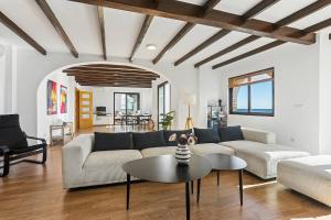 Your DREAM Escape - pool, rooftop ocean views