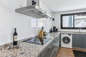 Your DREAM Escape - pool, rooftop ocean views