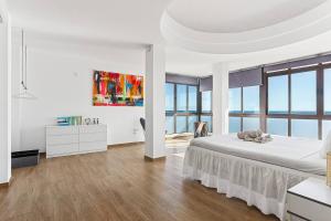 Your DREAM Escape - pool, rooftop ocean views