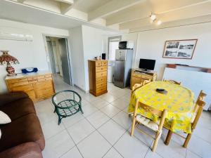 P la madragde A N48 3P6