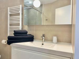 1 dormitorio reformado, vistas al mar, terraza en fuengirola