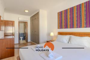 #056 Old Post Office by Home Holidays