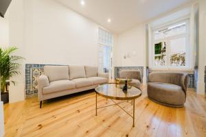 Super Central Lisbon Sleeps 10 Modern Luxury