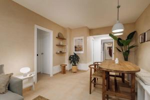 Impressive beachfront home