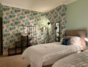 The Lily•Central Beeston•Private Apartment•SmartTV•Free Wi-Fi•Tram•